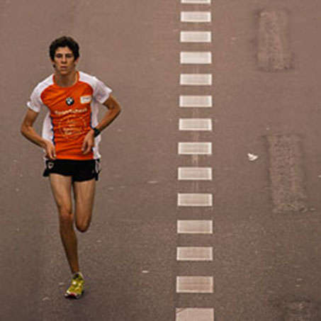 Ein Läufer beim Berliner Stadtlauf.