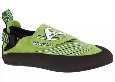 Der Boreal Ninja Boulderschuh für Kinder in Grün-Schwarz vor weißem Hintergrund.