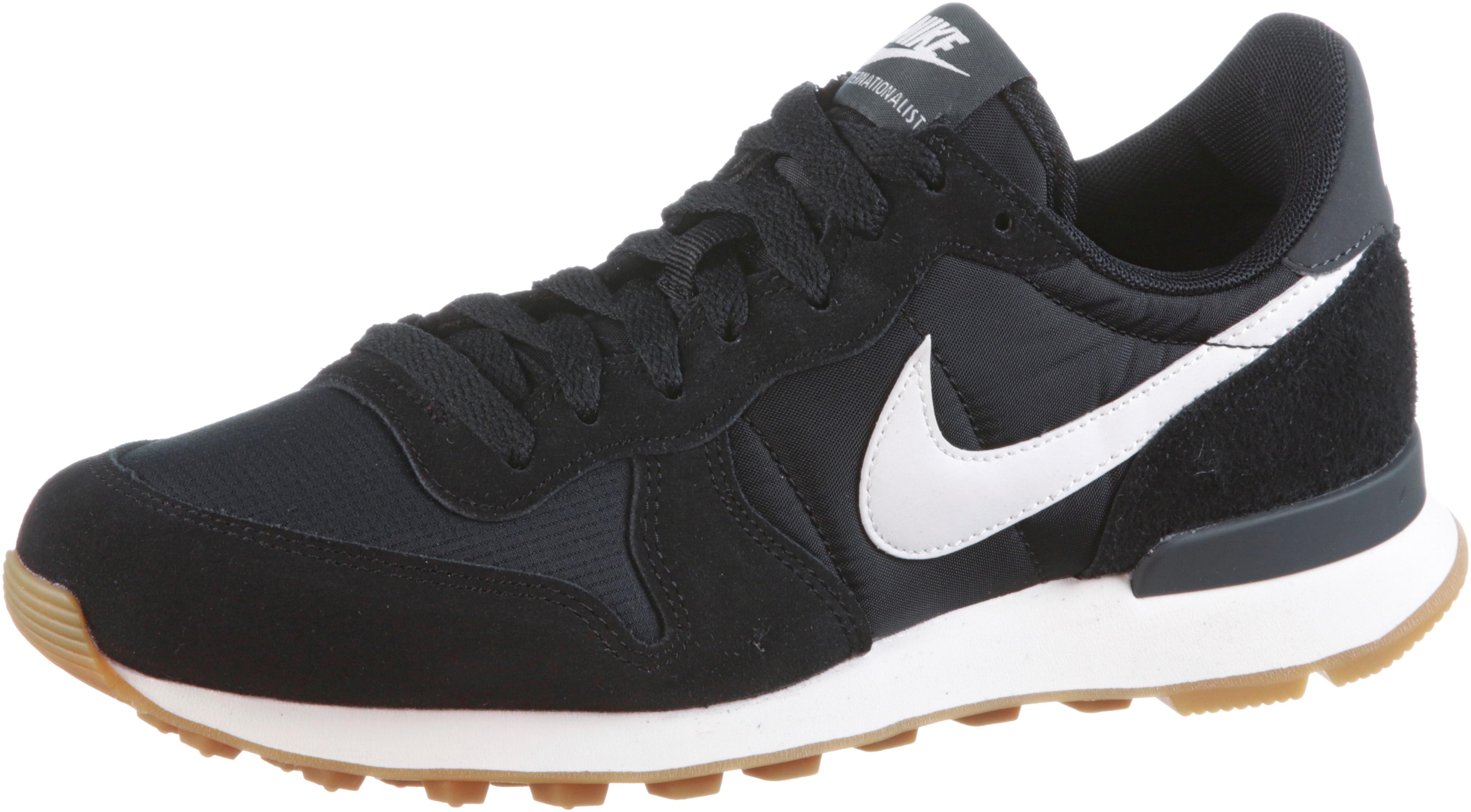 sportscheck nike internationalist