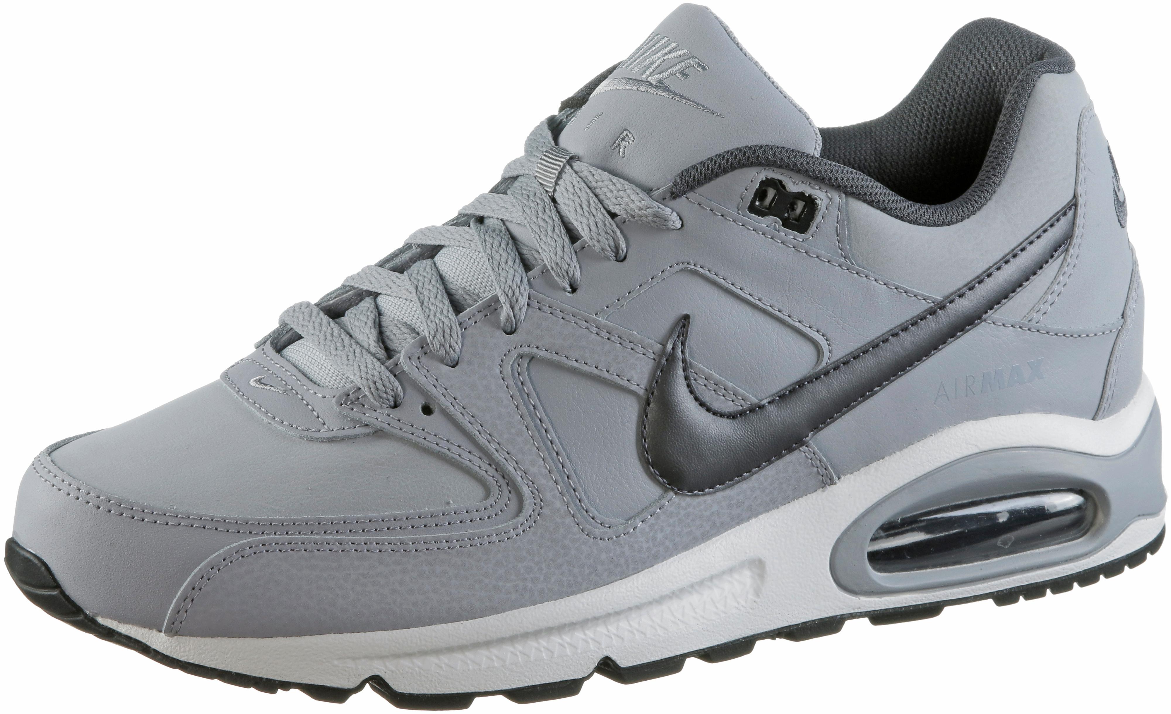 command nike