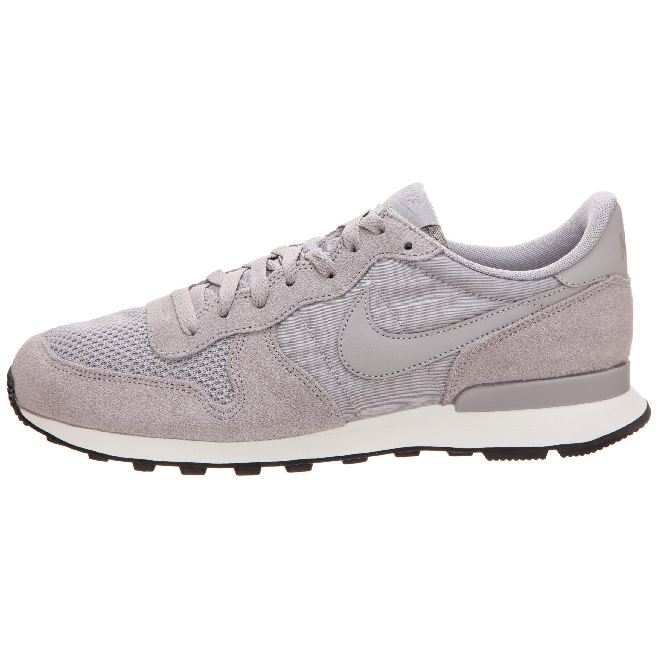 sportscheck nike internationalist