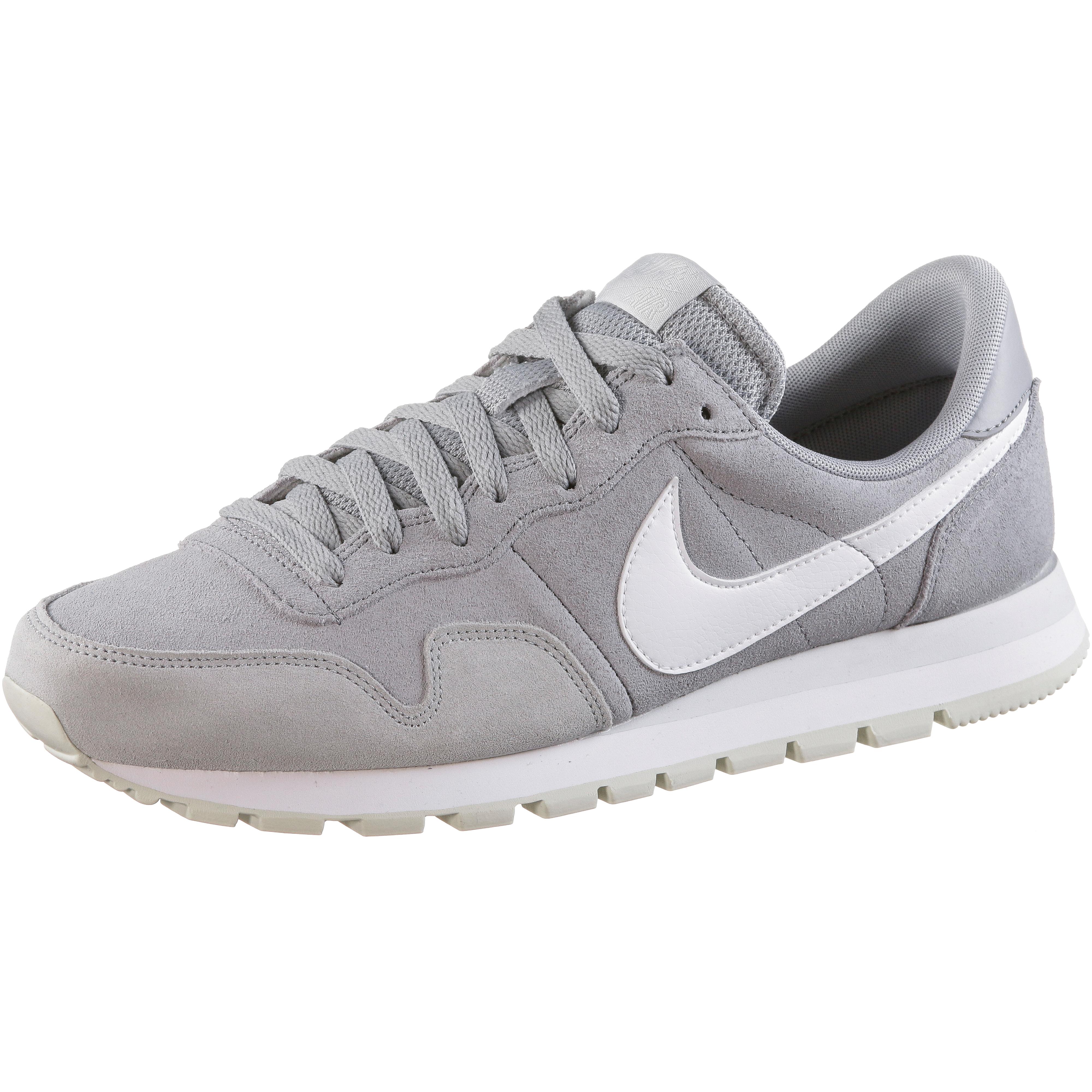 nike pegasus 83 ltr