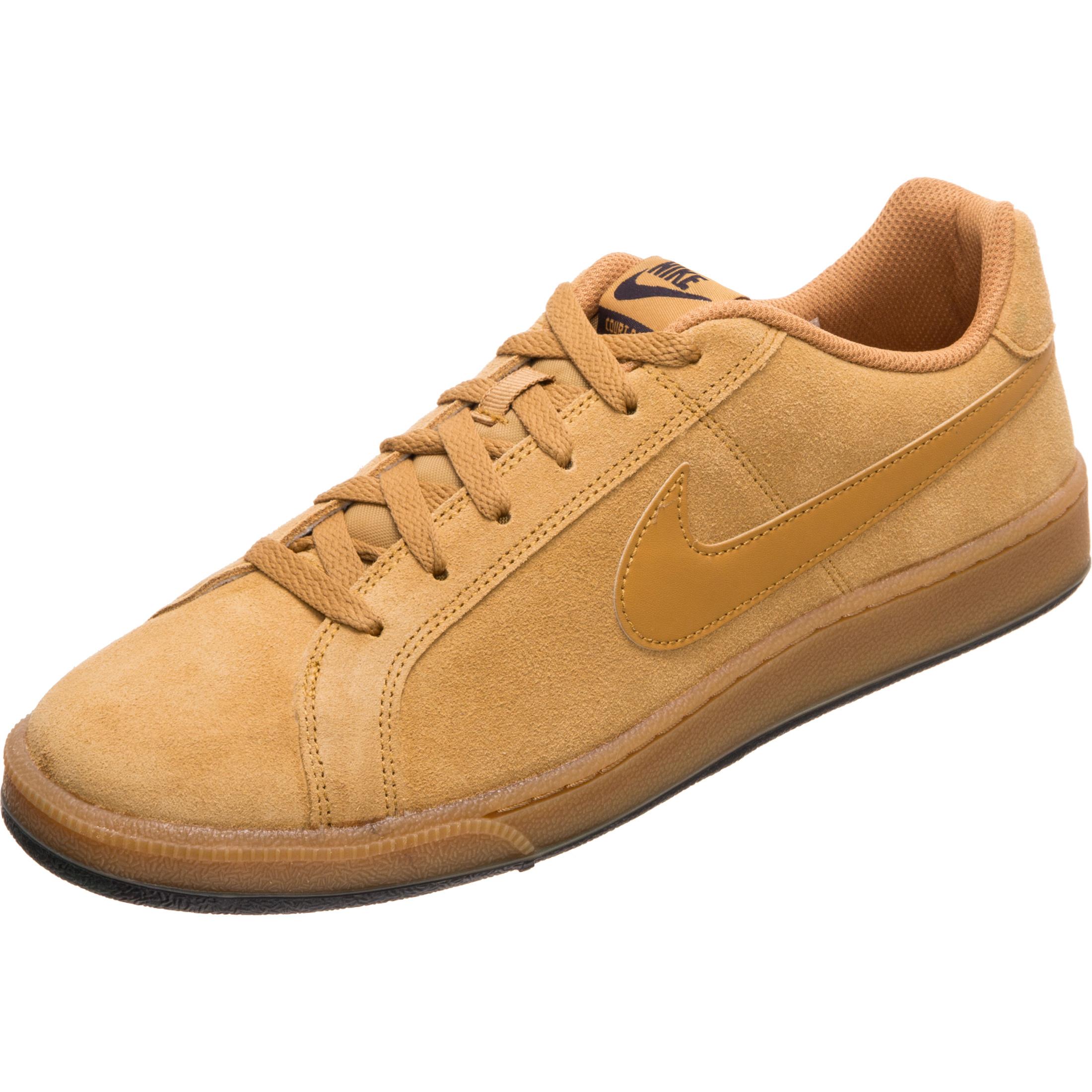 nike sneaker braun