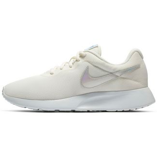 Schuhe Neuheiten 2019 von Nike in weiß im Online Shop von ... Schuhe Neuheiten 2019 von Nike in weiß im Online Shop von ...