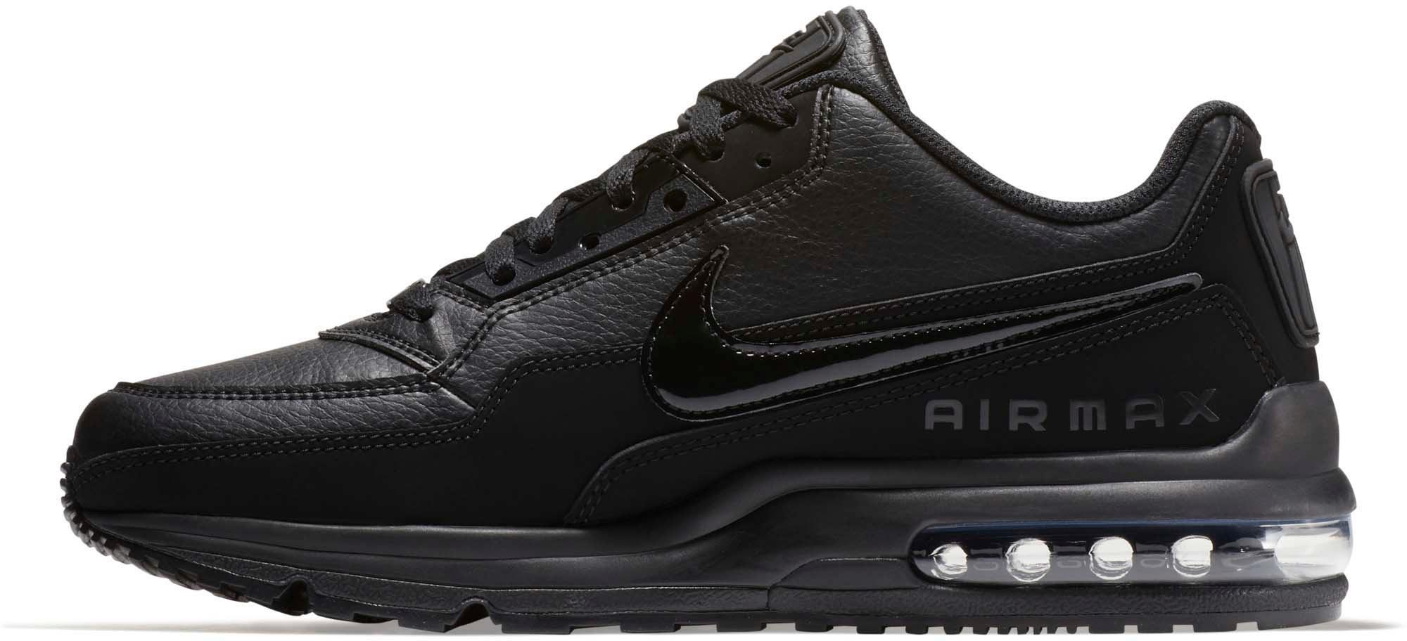 Black nikes cheap online