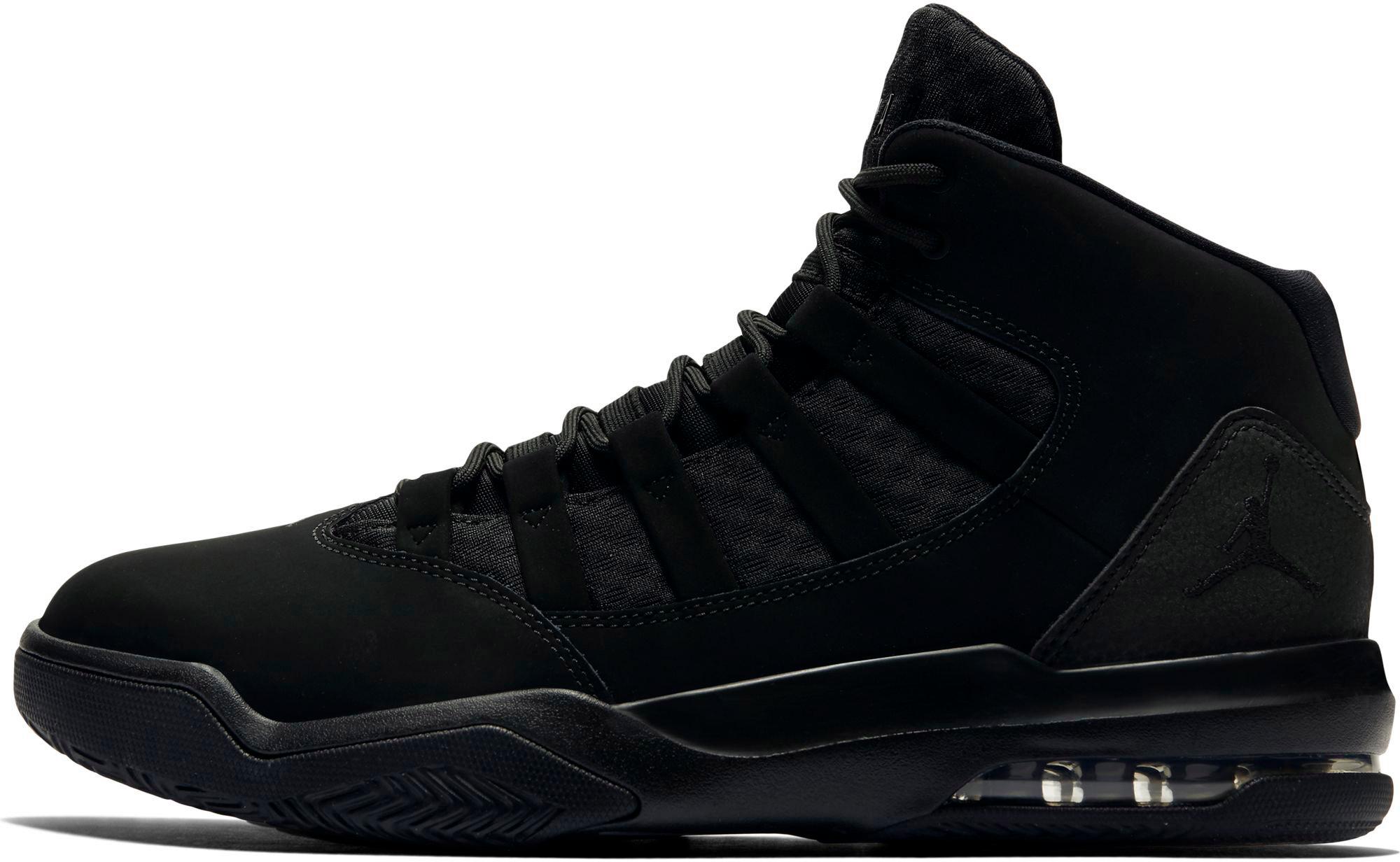 schwarze basketballschuhe