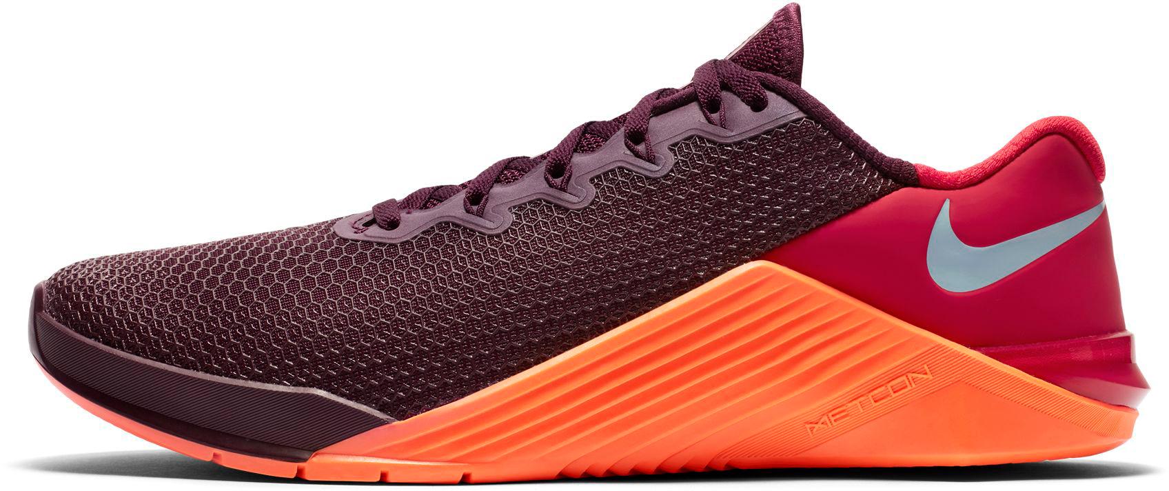 nike metcon maroon