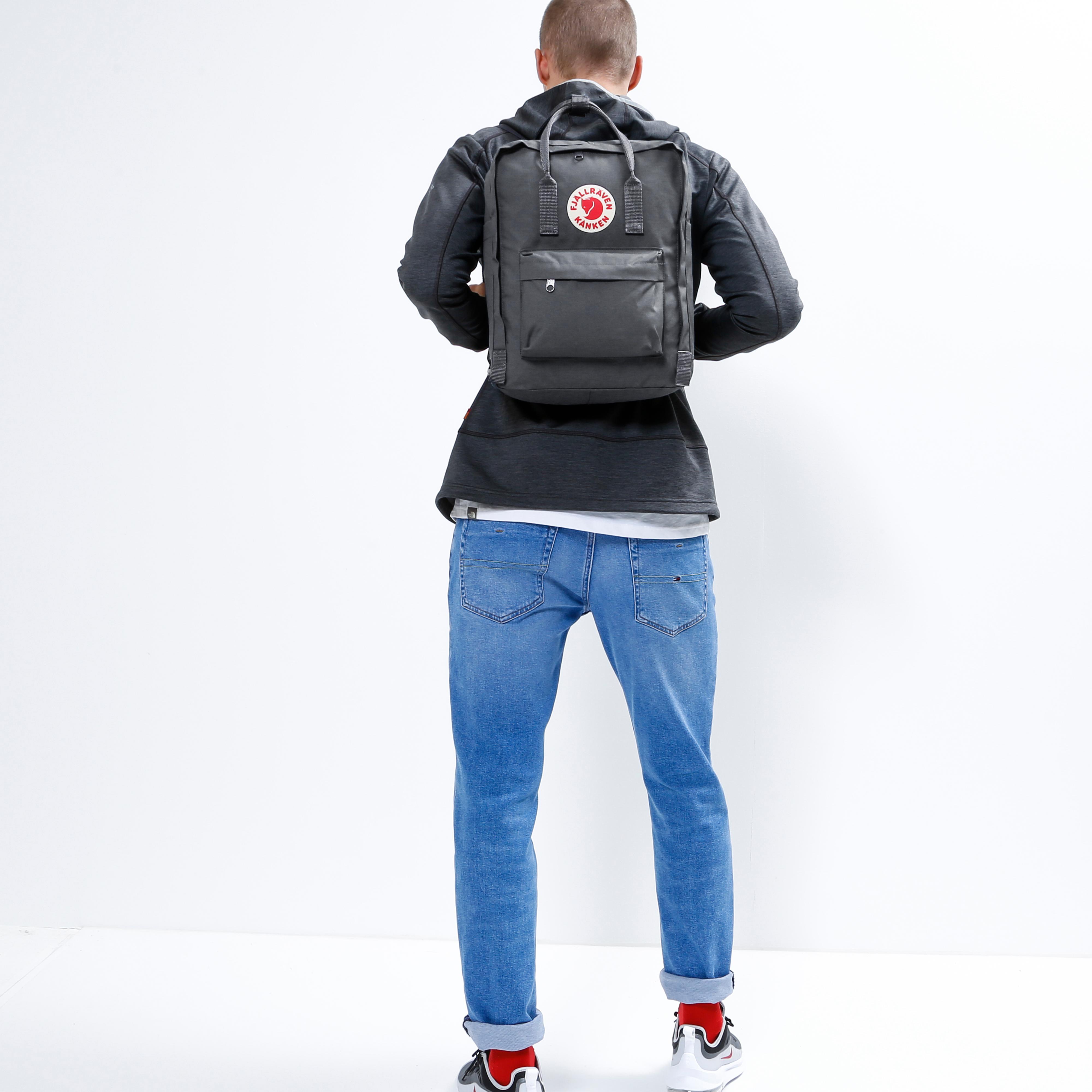 Grey fjallraven kanken backpack sale