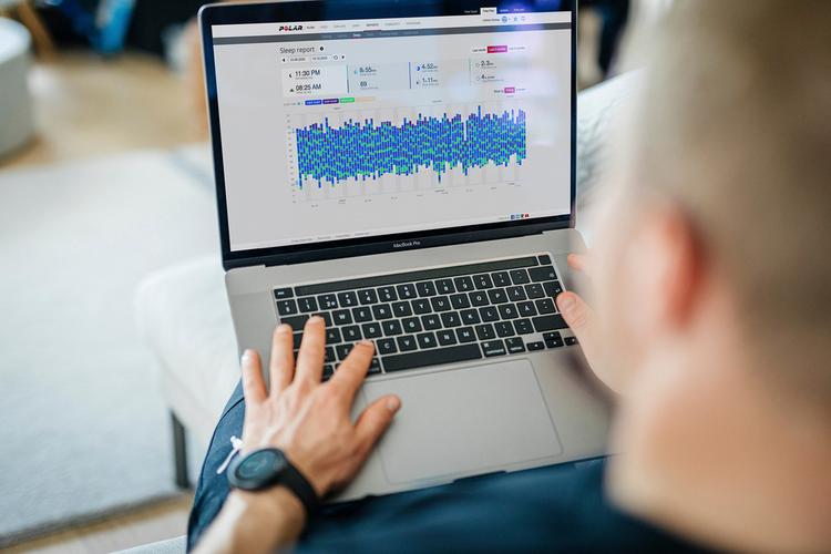 Polar Polar VANTAGE V2 Sportuhr - grey-lime - 2 | SportScheck