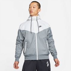 Rückansicht von Nike NSW Windrunner Nylonjacke Herren smoke grey-white-smoke grey-black