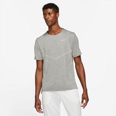 Rückansicht von Nike Rise 365 Funktionsshirt Herren smoke grey-reflective silver