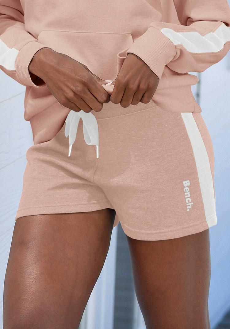 Bench Bench Relaxshorts Sweatshorts Damen - beige - wei&szlig; - 0 | SportScheck