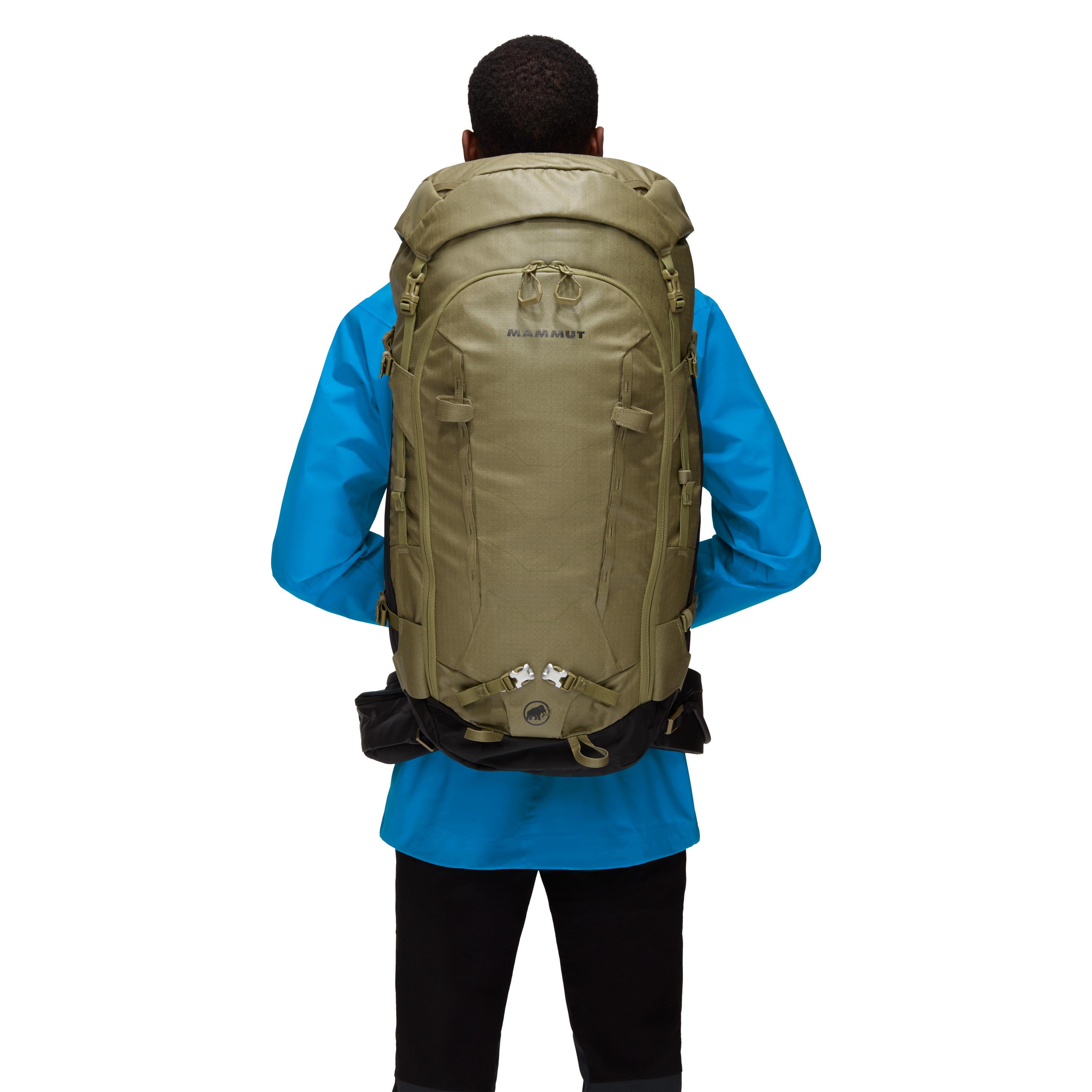 Mammut trion spine outlet 50