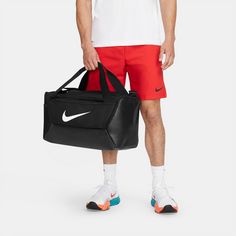 Rückansicht von Nike Brasilia-S-41L Sporttasche black-black-white