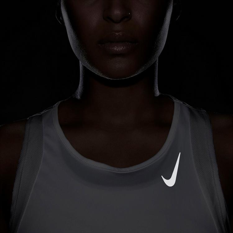 Nike Nike RACE Funktionstank Damen - white-reflective silv - 6 | SportScheck