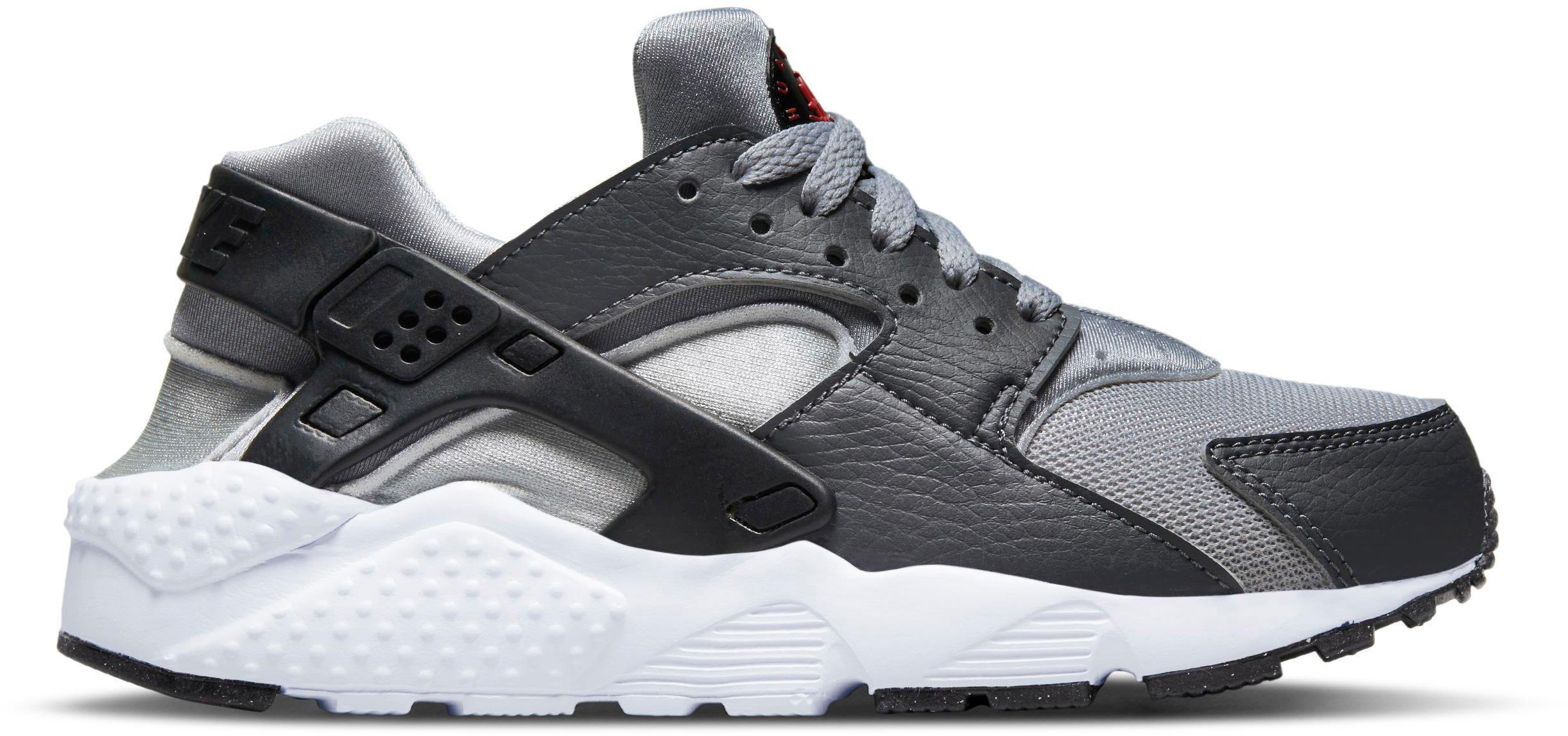 Black grey white nike deals