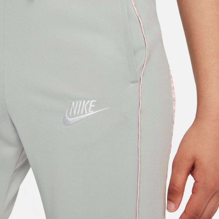Nike Nike NSW Trainingsanzug M&auml;dchen - lt smoke grey-pink foam-white - 2 | SportScheck