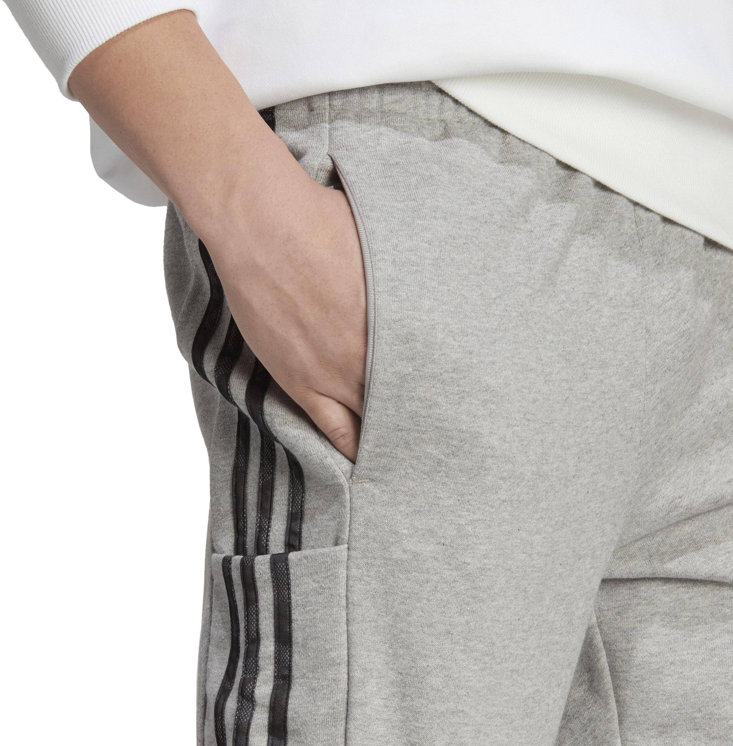 Adidas ESSENTIALS FRENCH TERRY 3-STREIFEN Trainingshose Herren 
