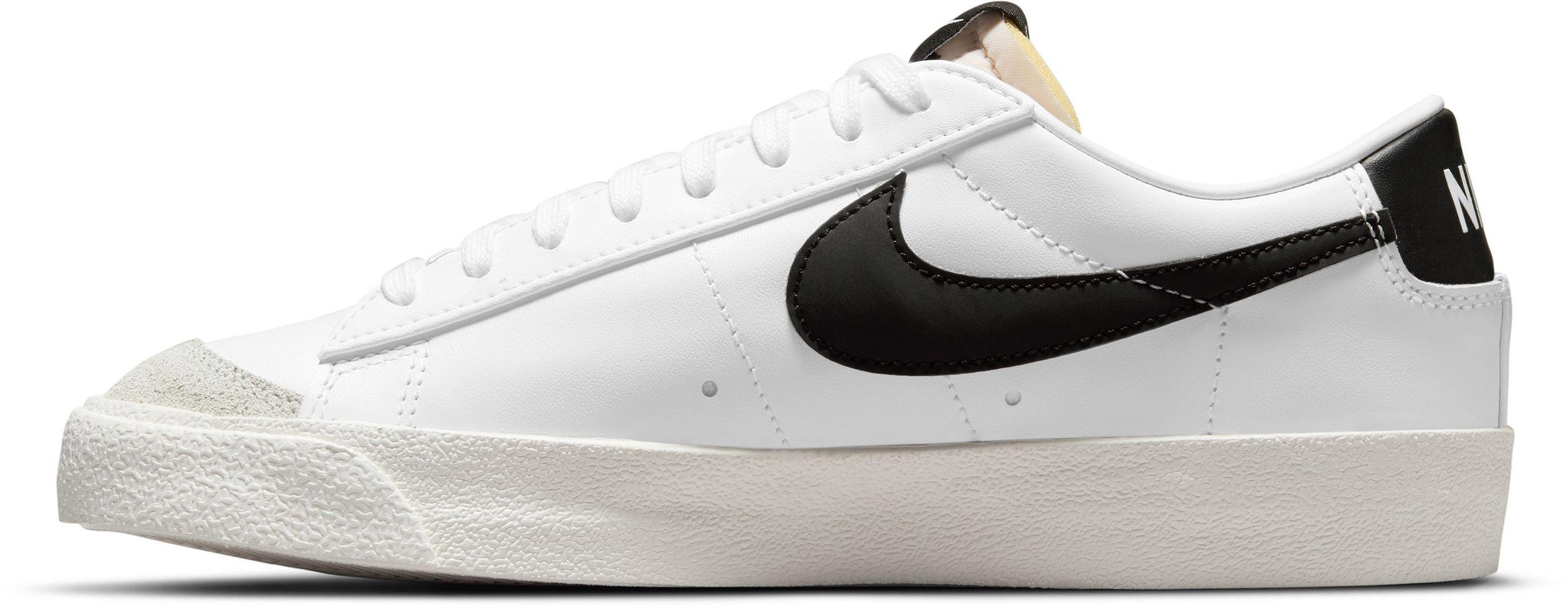 Nike Blazer 77 Sneaker Damen white black sail white im Online Shop von SportScheck kaufen