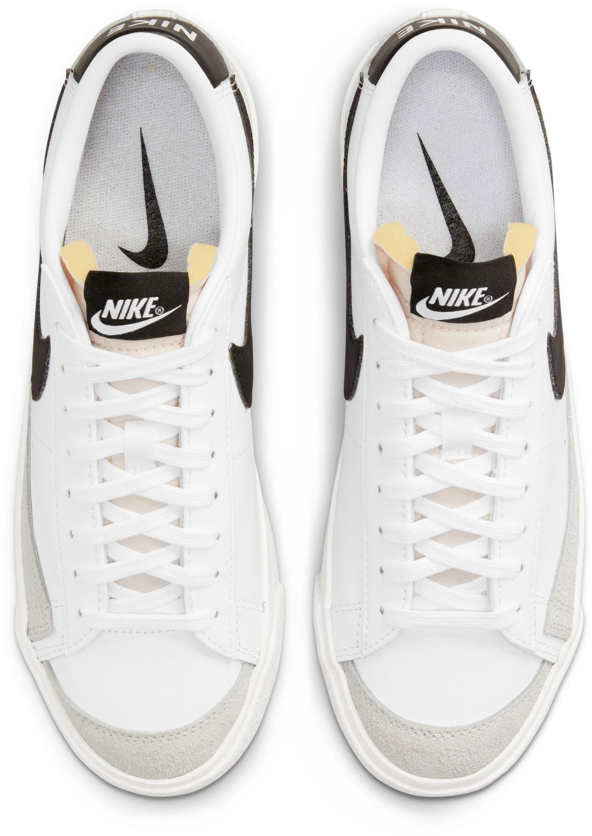 Nike Blazer 77 Sneaker Damen white black sail white im Online Shop von SportScheck kaufen