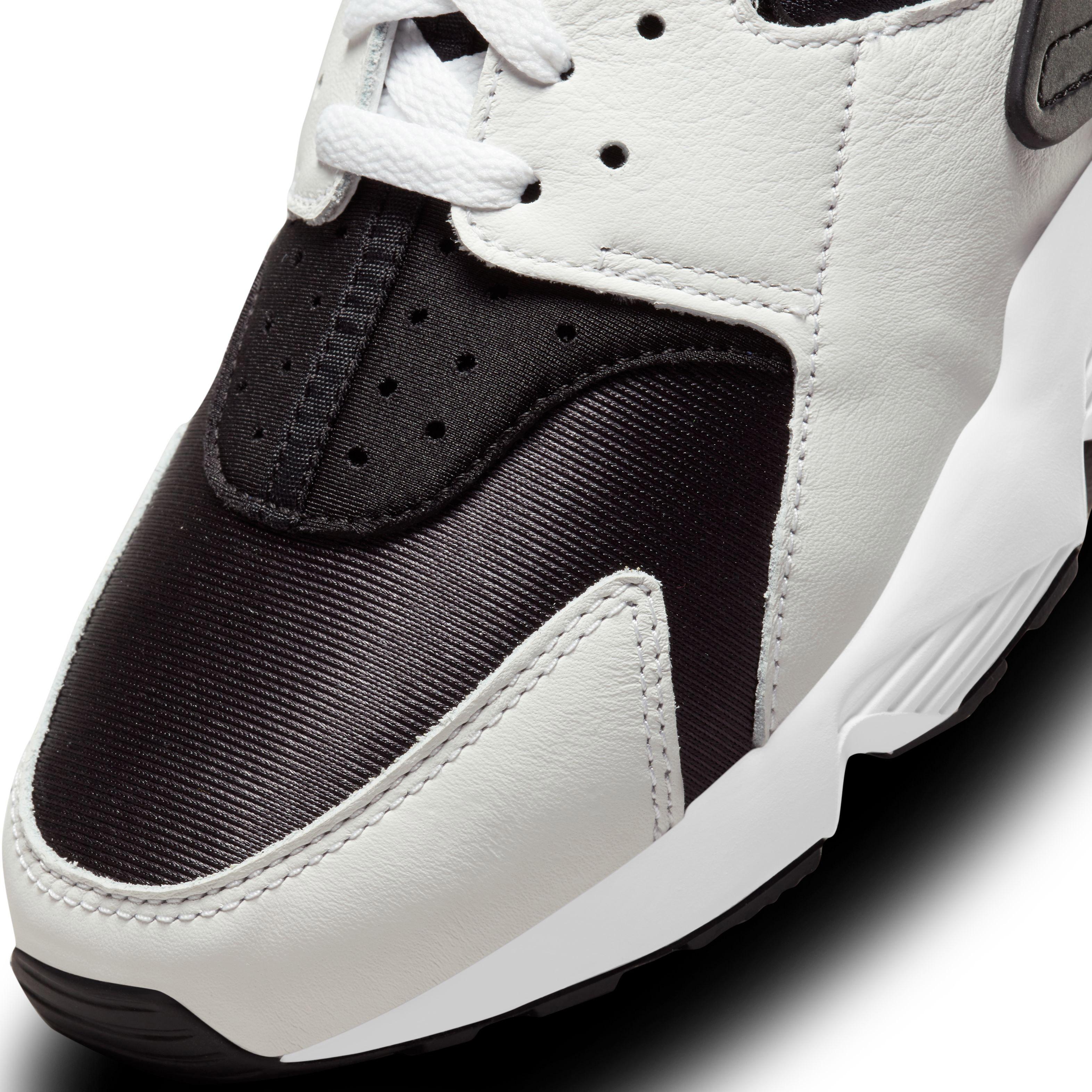 Huarache run ultra hot sale black and white