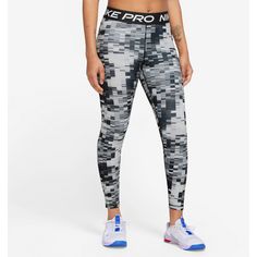 Rückansicht von Nike PRO DRI-FIT 7/8-Tights Damen black-gcw3-white-white