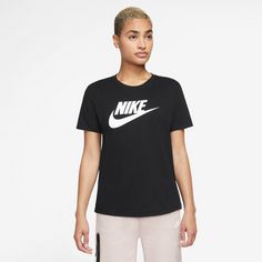 Rückansicht von Nike Essential Icon Futura T-Shirt Damen black