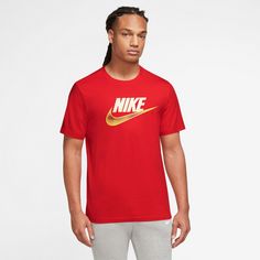 Rückansicht von Nike NSW Futura T-Shirt Herren university red