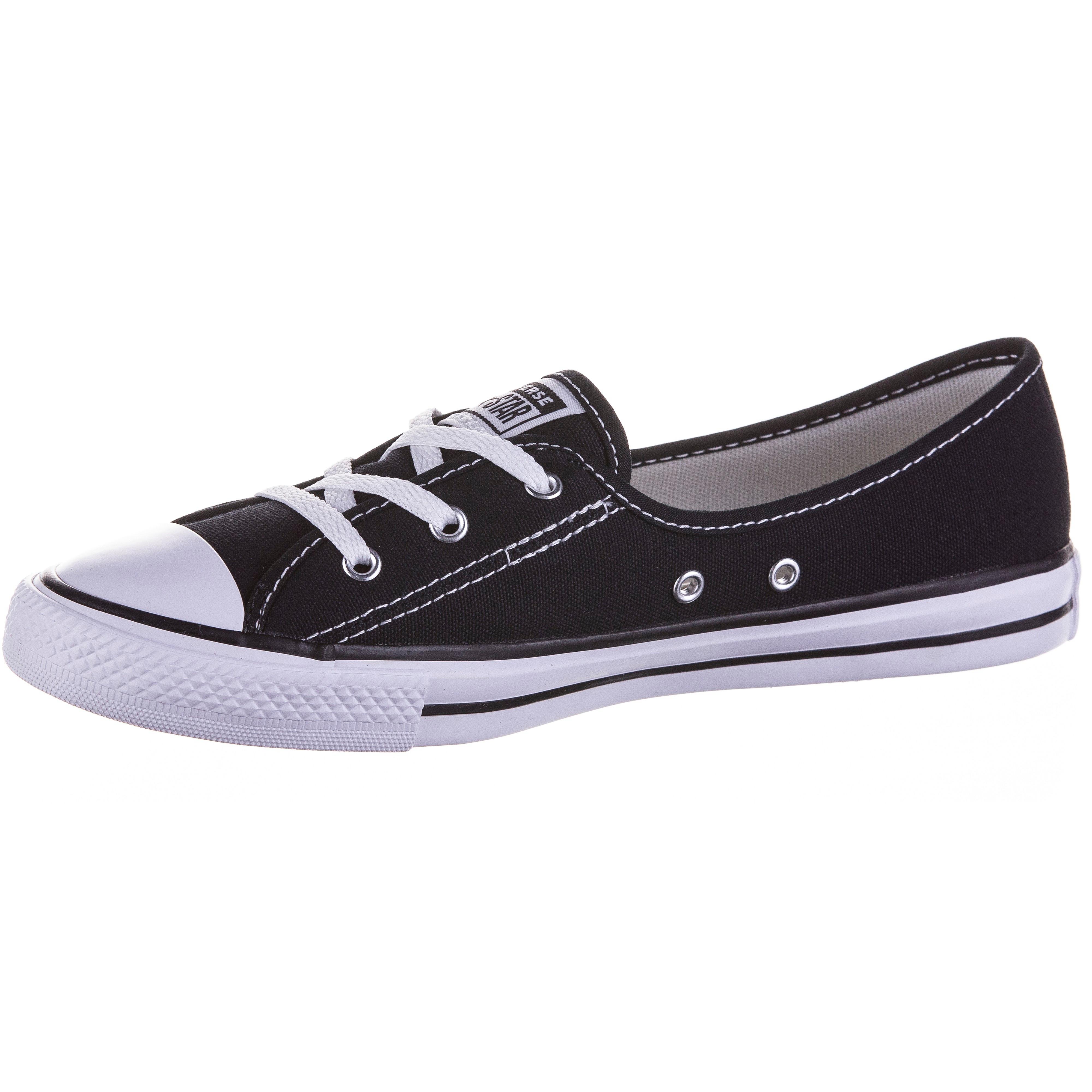 Black converse with stars online