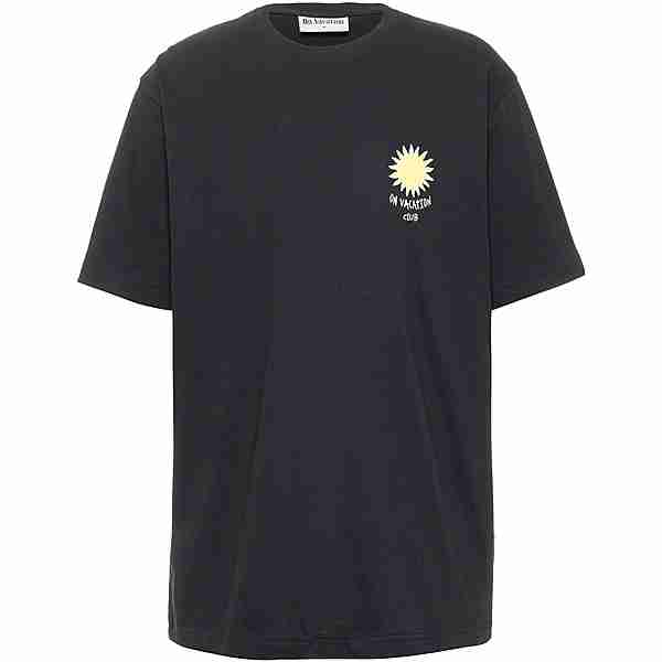 ON VACATION another Day in Paradise T-Shirt black
