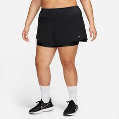 Rückansicht von Nike RUN Funktionsshorts Damen black-reflective silv