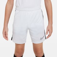 Rückansicht von Nike Academy23 Fußballshorts Kinder white-black-black