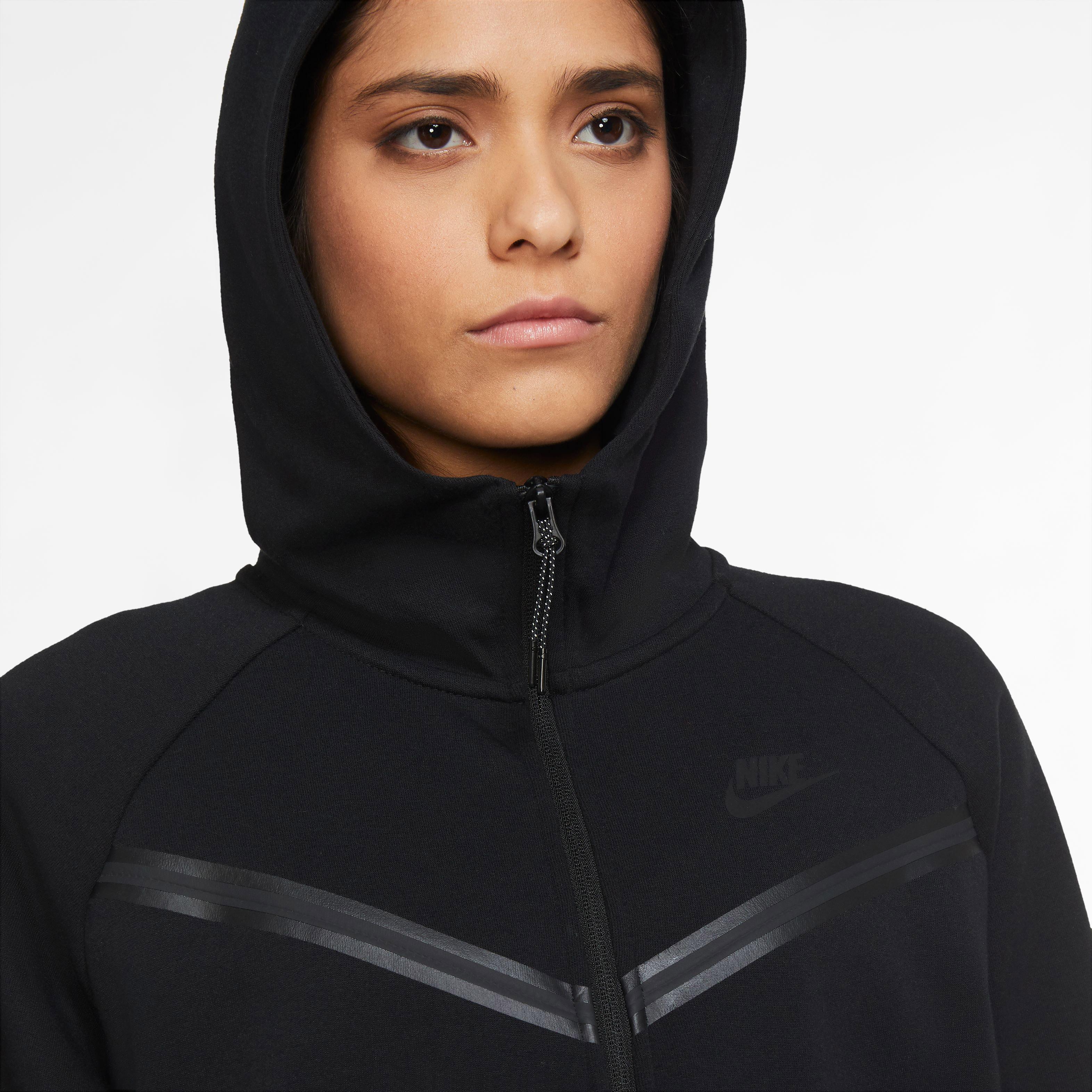Nike Tech Fleece Sweatjacke Damen black-black im Online Shop von