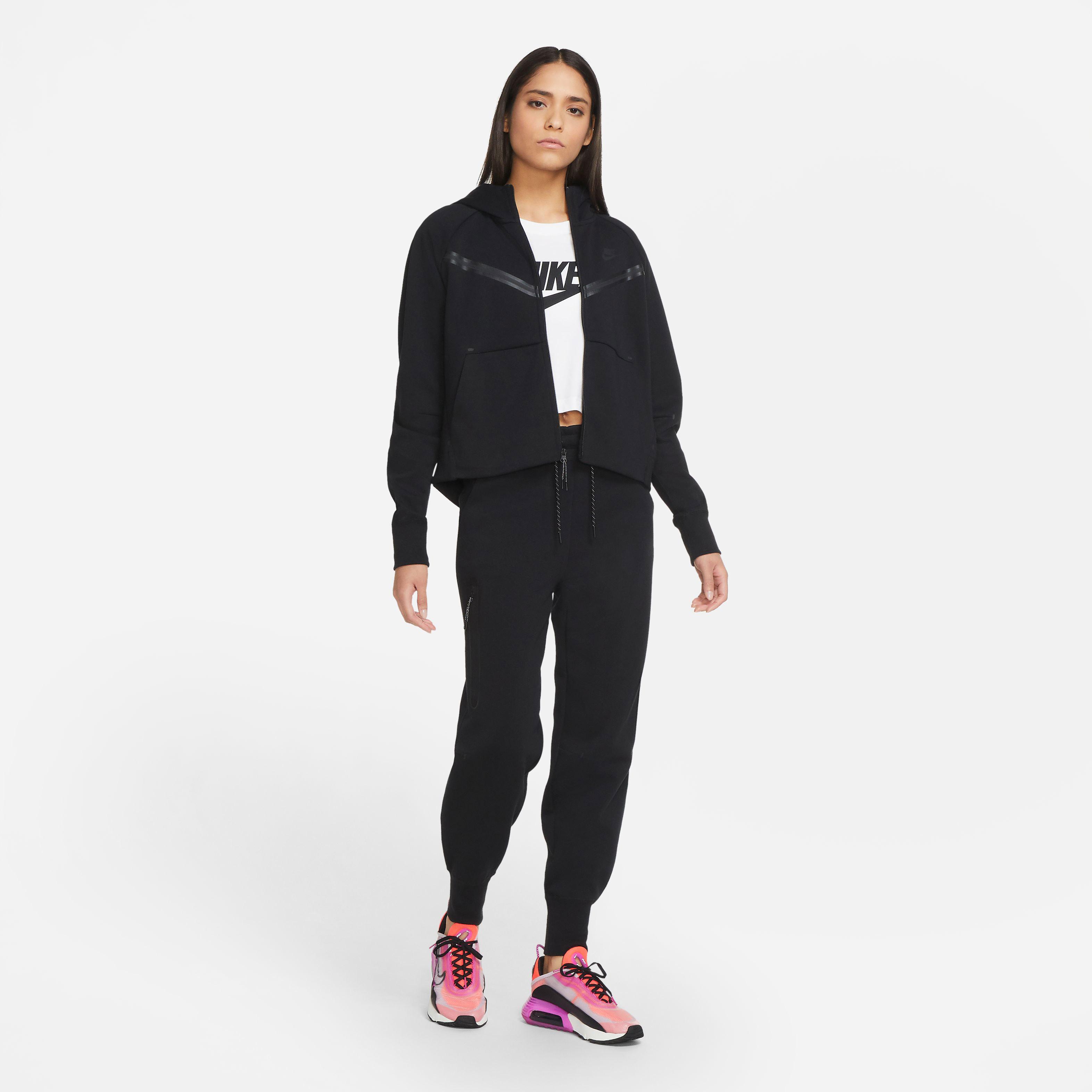 Nike Tech Fleece Sweatjacke Damen black-black im Online Shop von