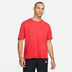 Rückansicht von Nike Dri-Fit T-Shirt Herren gym red-black