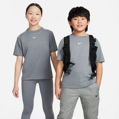 Rückansicht von Nike Dri-FIT Multi+ Funktionsshirt Kinder smoke grey-white