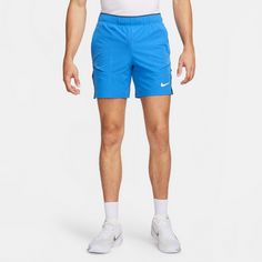 Rückansicht von Nike Advantage Tennisshorts Herren lt photo blue-black-white