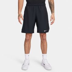 Rückansicht von Nike Court Victory Tennisshorts Herren black-white