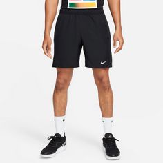 Rückansicht von Nike Victory Tennisshorts Herren black-white