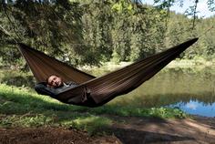 Rückansicht von COCOON Ultralight Hammock Hängematte chestnut