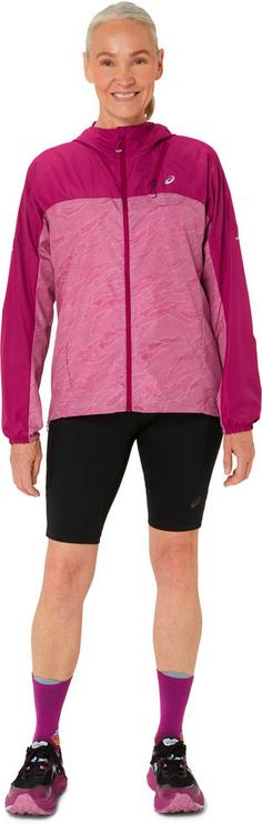 Rückansicht von ASICS FUJITRAIL Laufjacke Damen soft berry-blackberry