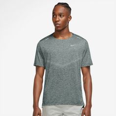 Rückansicht von Nike Rise 365 Funktionsshirt Herren vintage green-htr reflective silv