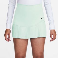 Rückansicht von Nike Advantage Tennisrock Damen barely green-barely green-black