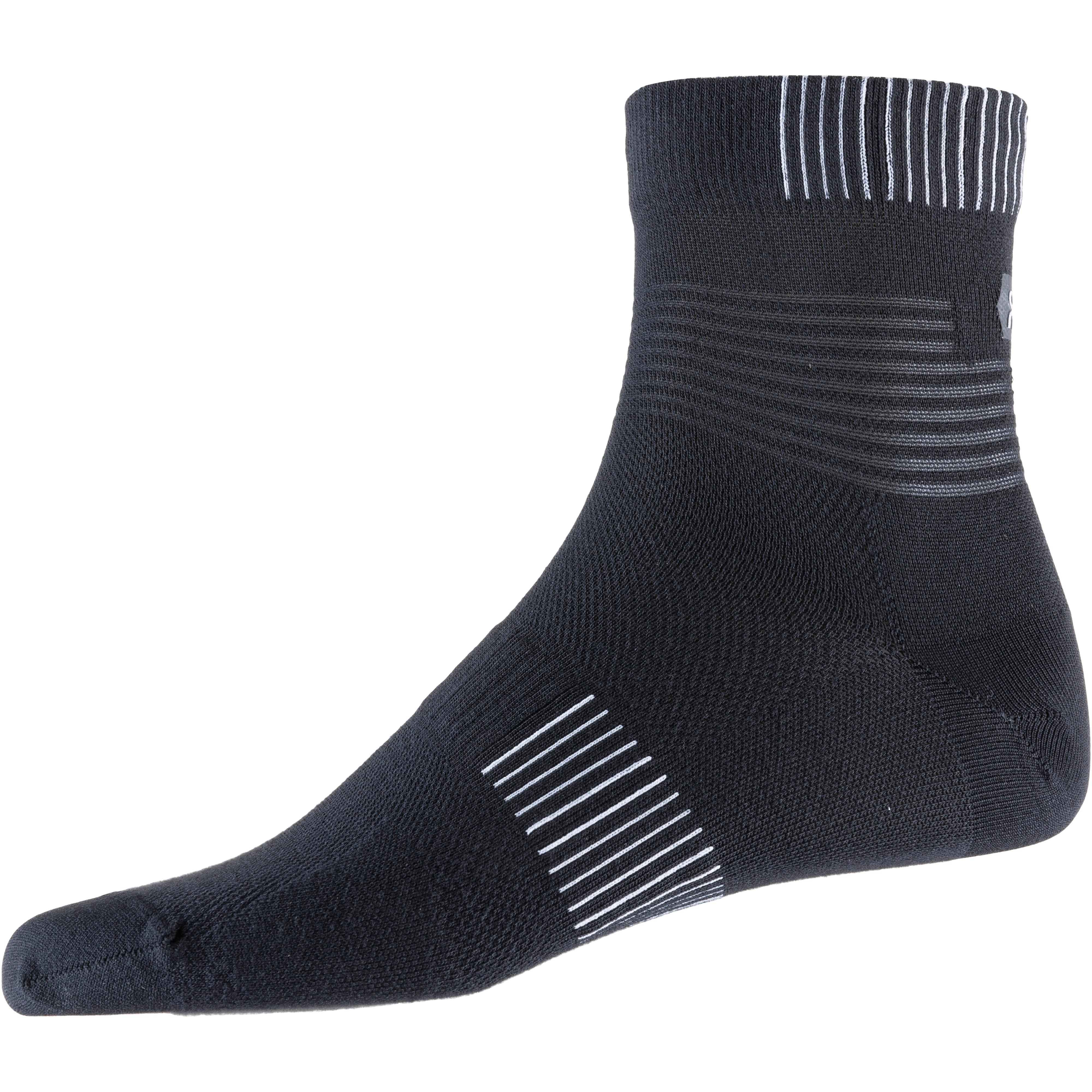 On ULTRALIGHT MID SOCK Socken