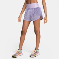 Rückansicht von Nike Trail RPL Laufshorts Damen lilac bloom-court purple-court purple