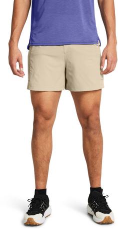 Rückansicht von Under Armour RUN TRAIL Laufshorts Herren khaki base-silt-reflective