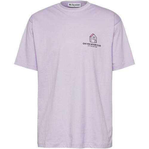 ON VACATION Mi Casa T-Shirt