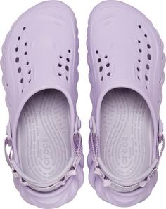 Rückansicht von Crocs Echo Clog Sandalen lavender