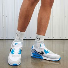 Rückansicht von Nike Air Max 90 Sneaker Herren white-black-photo blue-pure platinum