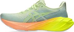 Rückansicht von ASICS NOVABLAST 4 PARIS Laufschuhe Herren cool matcha-safety yellow